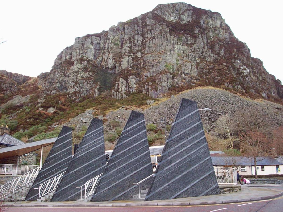 Zipworld Waterfalls Eryri Dogs Welcome 3 Bed Sleeps 5 Blaenau Ffestiniog Zewnętrze zdjęcie