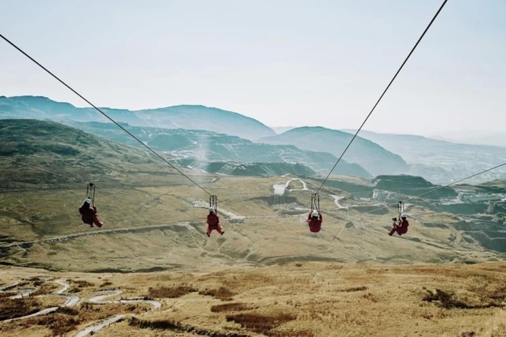 Zipworld Waterfalls Eryri Dogs Welcome 3 Bed Sleeps 5 Blaenau Ffestiniog Zewnętrze zdjęcie